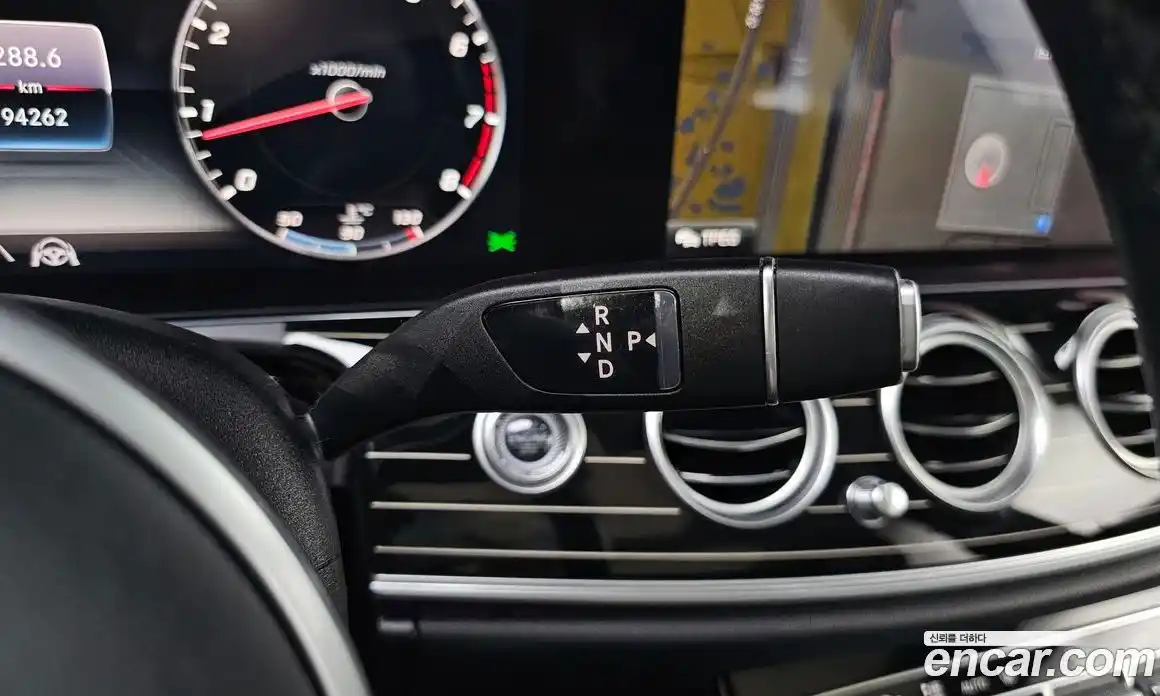 Mercedes-Benz E-Class 2019 3.0 Автомат в Москве № 195628, фото 16