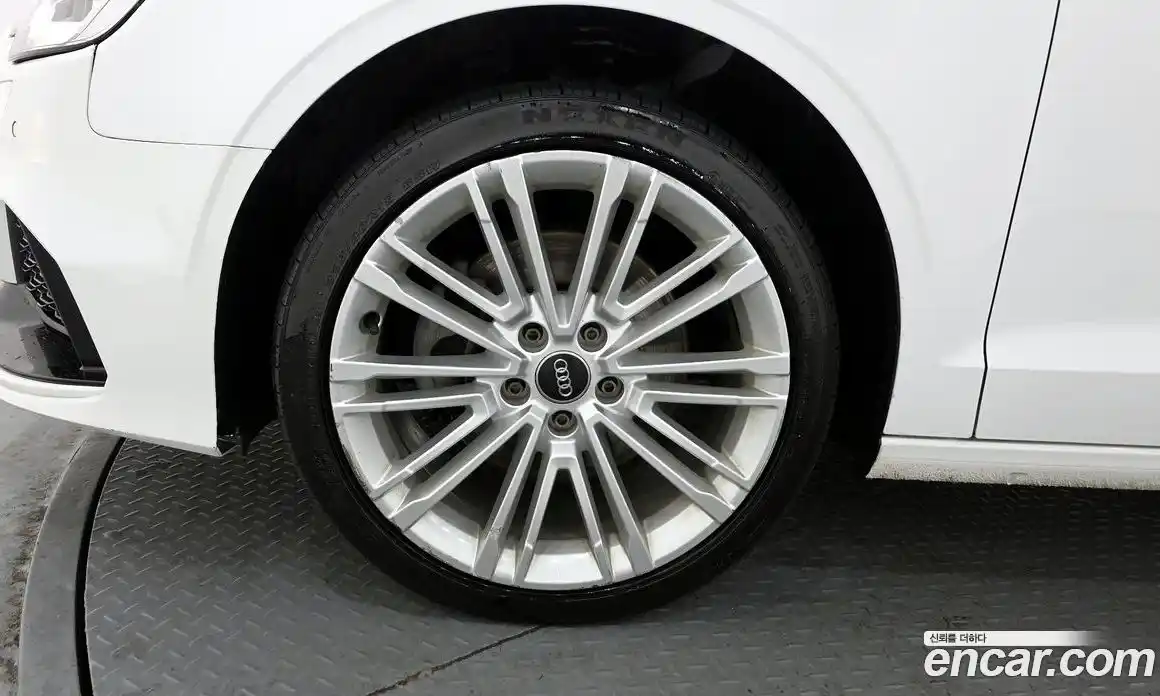 Audi A3 2018 2.0 Автомат в Москве № 196686, фото 12