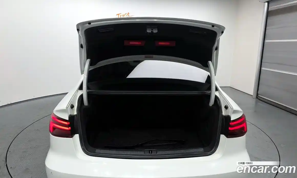 Audi A3 2018 2.0 Автомат в Москве № 196686, фото 7