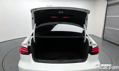 Audi A3 2018 2.0 Автомат в Москве № 196686, миниатюра 7