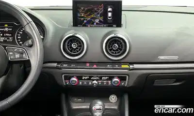 Audi A3 2018 2.0 Автомат в Москве № 196686, миниатюра 10