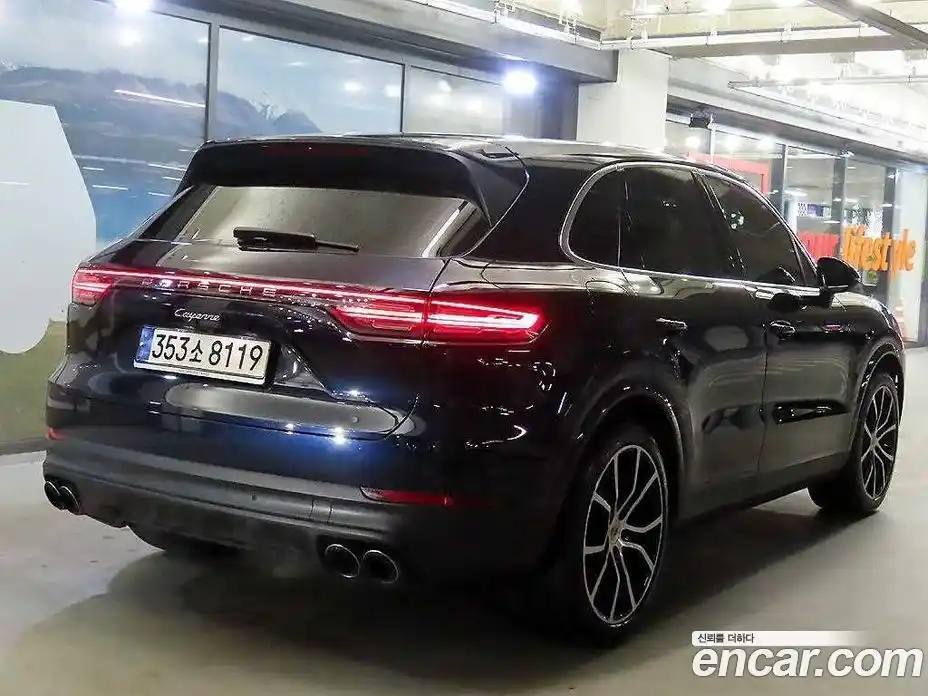 Porsche Cayenne 2021 3.0 Автомат в Москве № 197684, фото 4