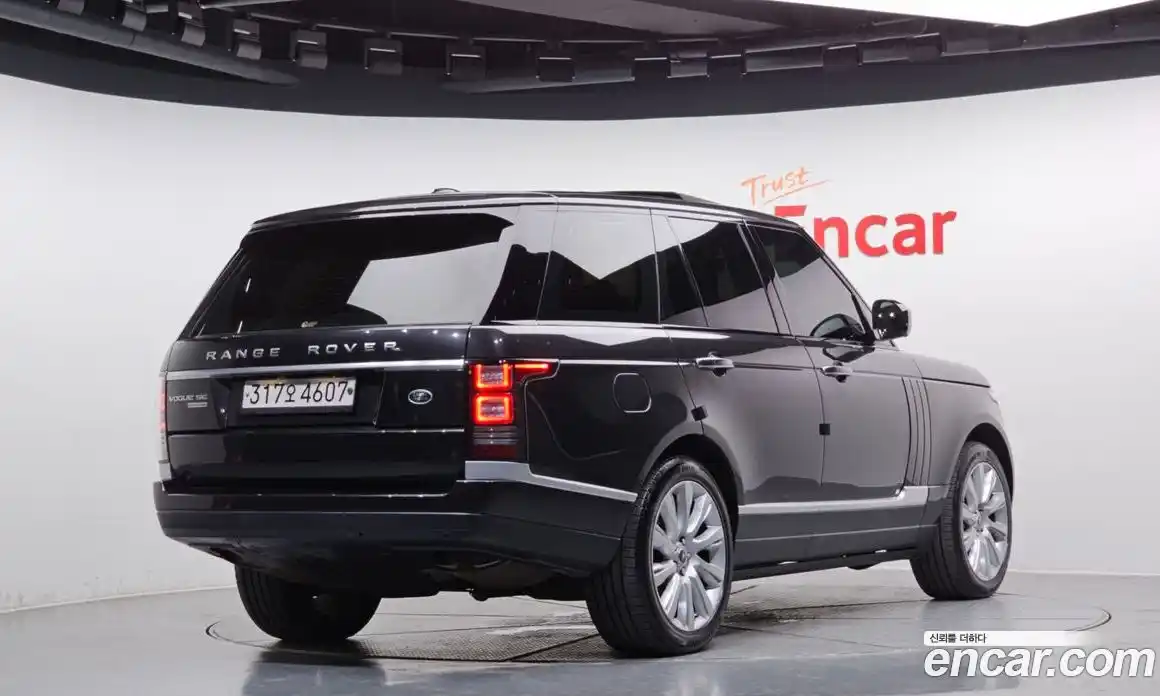 Land Rover Range-Rover 2013 5.0 Автомат в Москве № 198143, фото 2