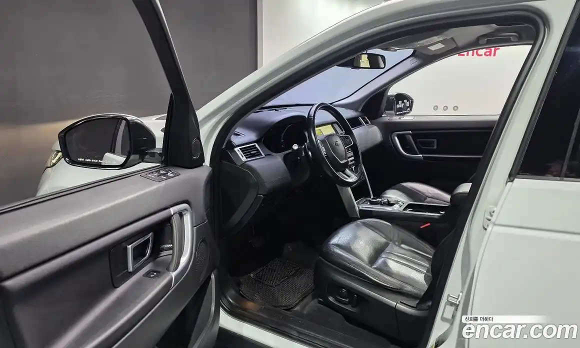 Land Rover Discovery Sport 2017 2.0 Автомат в Москве № 198231, фото 10