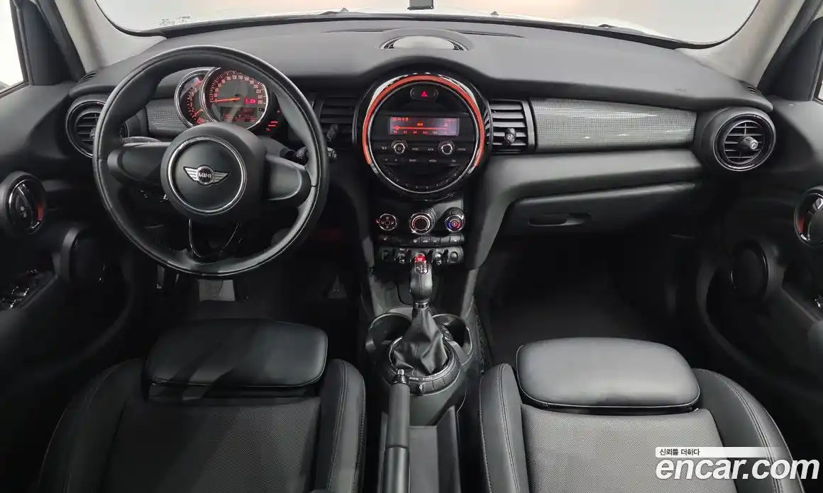 Mini Cooper 2015 1.5 Автомат в Москве № 198433, фото 7