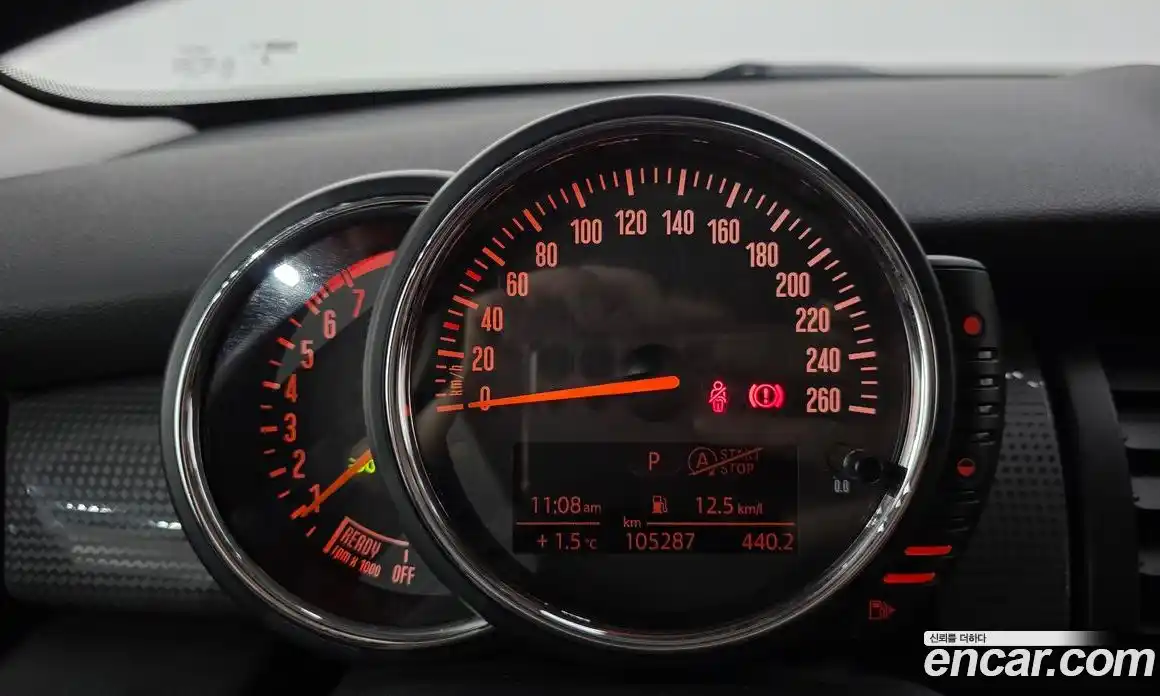 Mini Cooper 2015 1.5 Автомат в Москве № 198433, фото 8