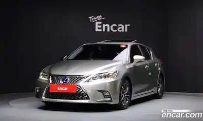Lexus CT200h, 2018