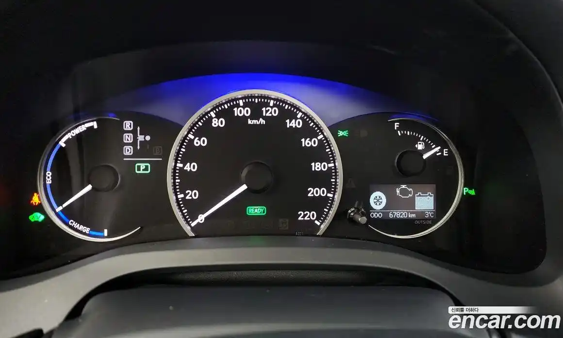 Lexus CT200h 2018 1.8 Автомат в Москве № 198792, фото 8