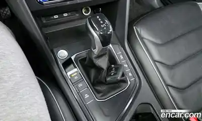 Volkswagen Tiguan 2023 2.0 Автомат в Москве № 198931, миниатюра 2