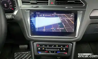 Volkswagen Tiguan 2023 2.0 Автомат в Москве № 198931, миниатюра 5