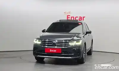 Volkswagen Tiguan 2023 2.0 Автомат в Москве № 198931, миниатюра 9