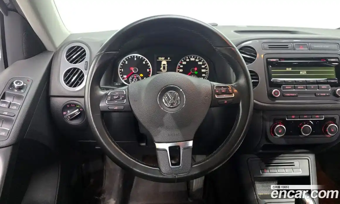Volkswagen Tiguan 2015 2.0 Автомат в Москве № 199247, фото 17