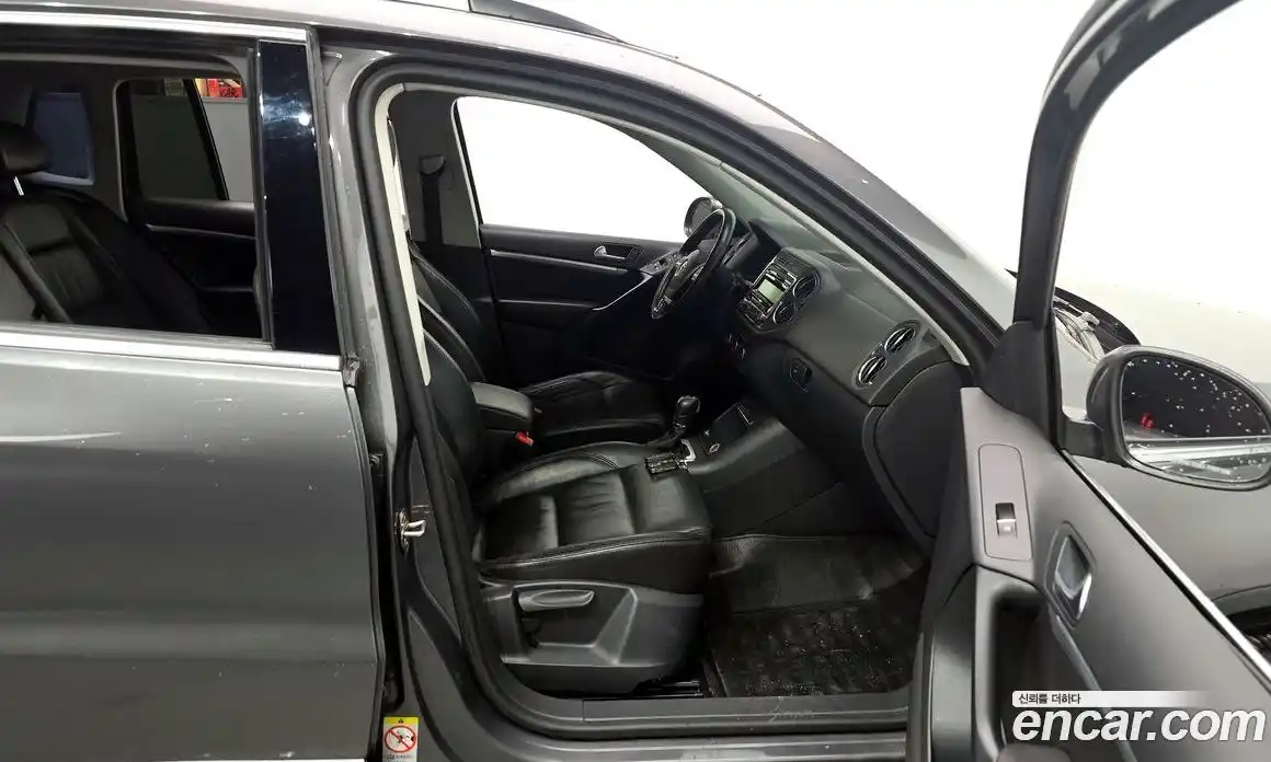 Volkswagen Tiguan 2015 2.0 Автомат в Москве № 199247, фото 20