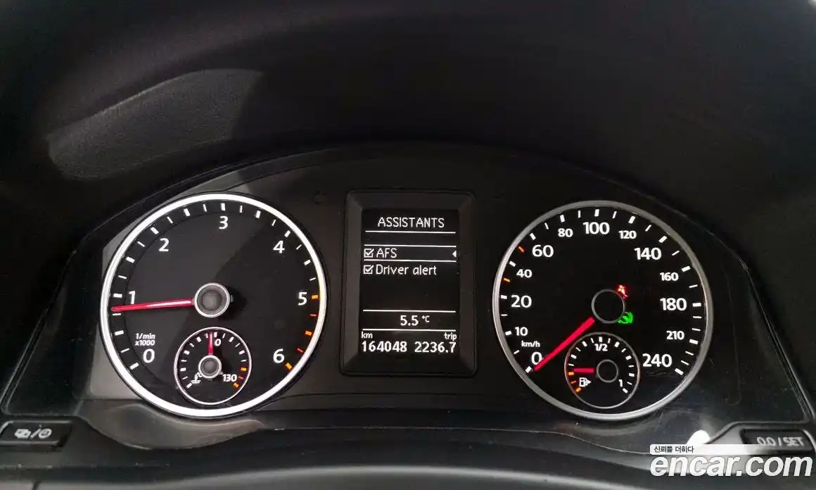 Volkswagen Tiguan 2015 2.0 Автомат в Москве № 199247, фото 6