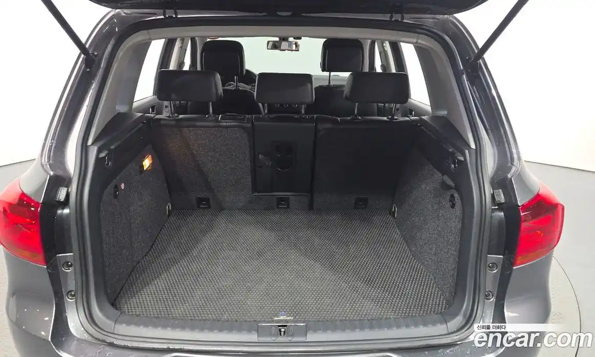 Volkswagen Tiguan 2015 2.0 Автомат в Москве № 199247, фото 8