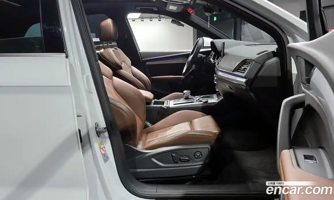 Audi Q5 2020 2.0 Автомат в Москве № 200029, фото 3