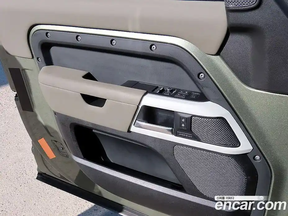 Land Rover Defender 2022 3.0 Автомат в Москве № 200802, фото 11