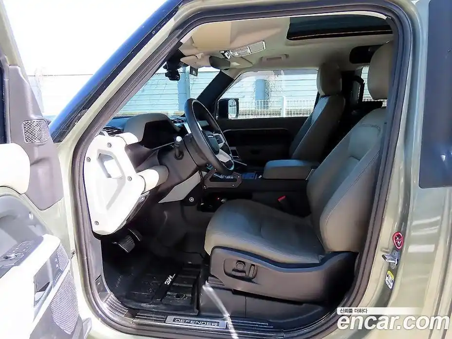 Land Rover Defender 2022 3.0 Автомат в Москве № 200802, фото 5