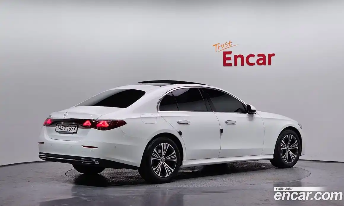 Mercedes-Benz E-Class 2024 2.0 Автомат в Москве № 201867, фото 13