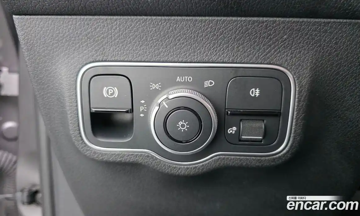 Mercedes-Benz GLB-Class 2024 2.0 Автомат в Москве № 205692, фото 14