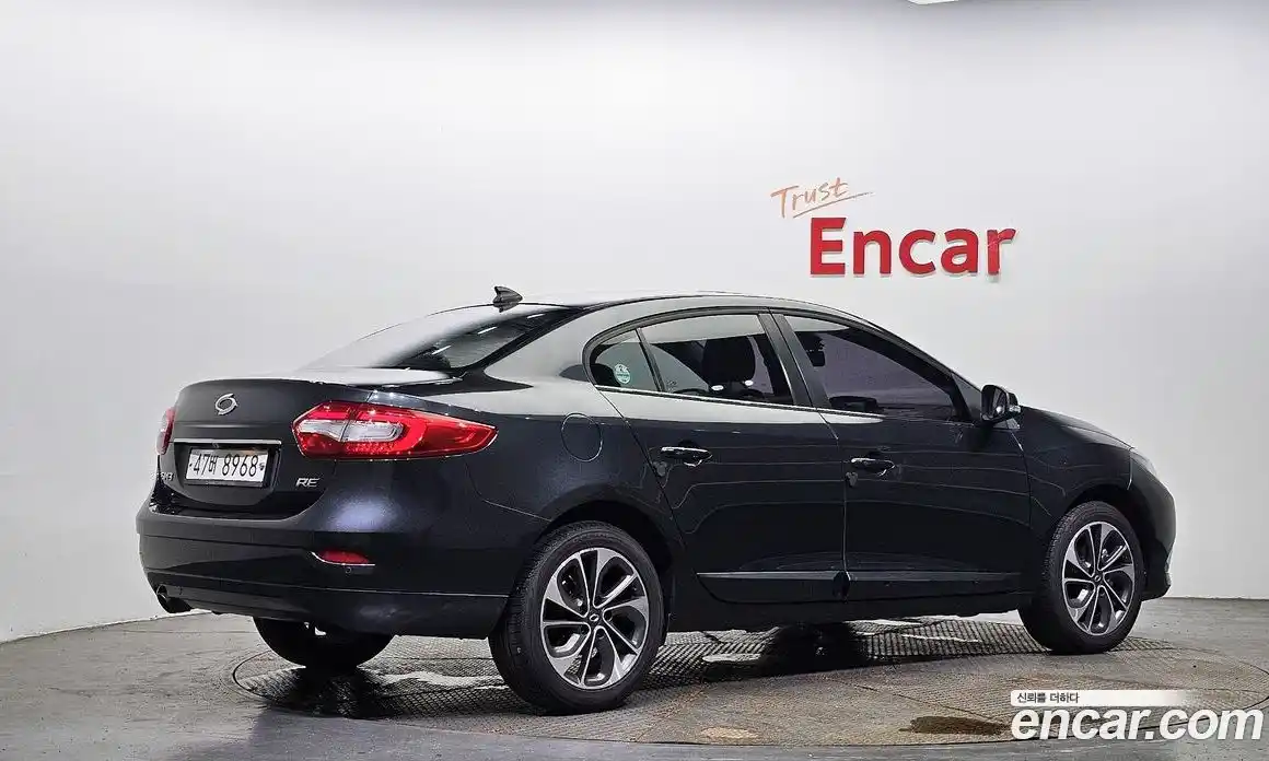 Renault SM3 2015 1.6 Автомат в Москве № 208950, фото 3