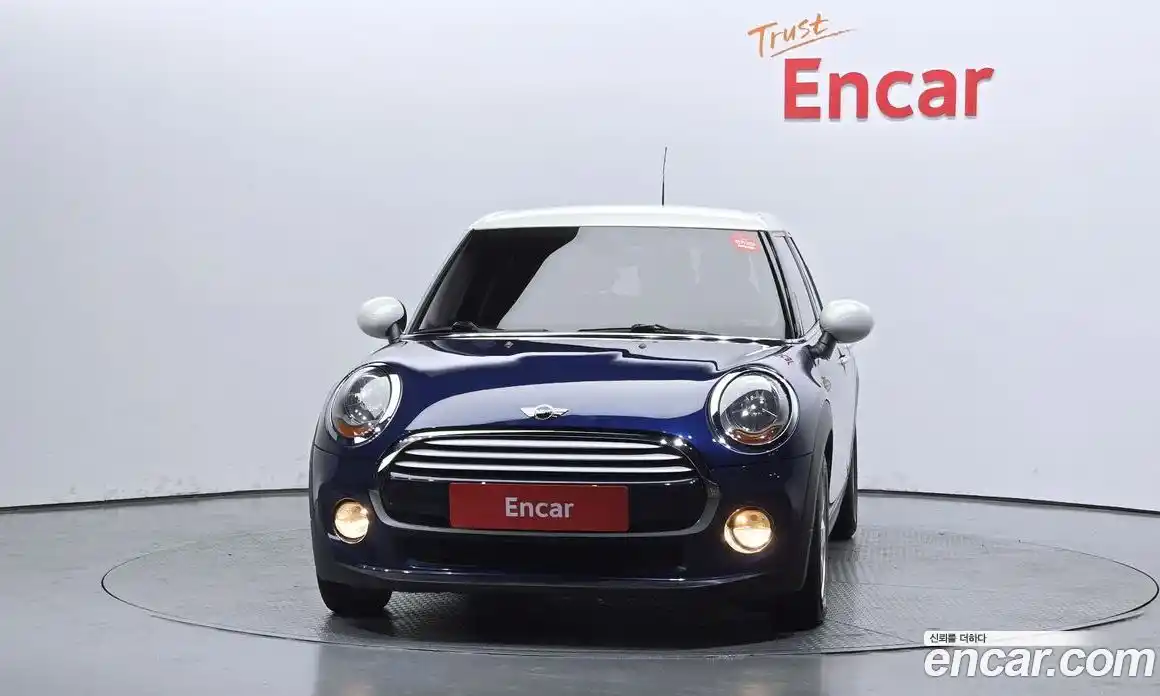 Mini Cooper 2015 1.5 Автомат в Москве № 211190, фото 16