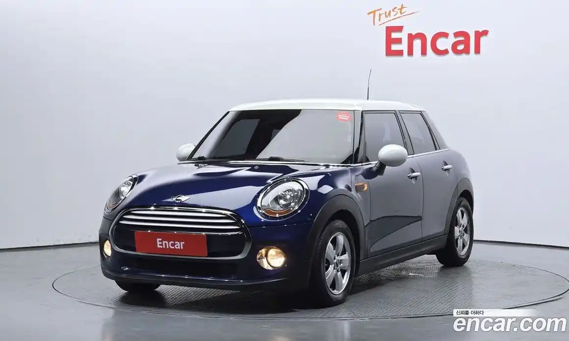 Mini Cooper 2015 1.5 Автомат в Москве № 211190, фото 3