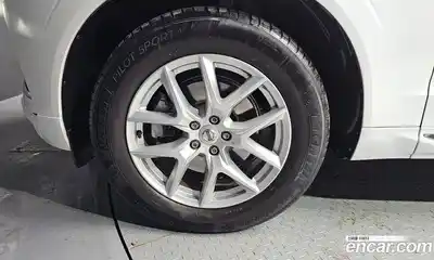 Volvo XC60 2021 2.0 Автомат в Москве № 211980, миниатюра 2