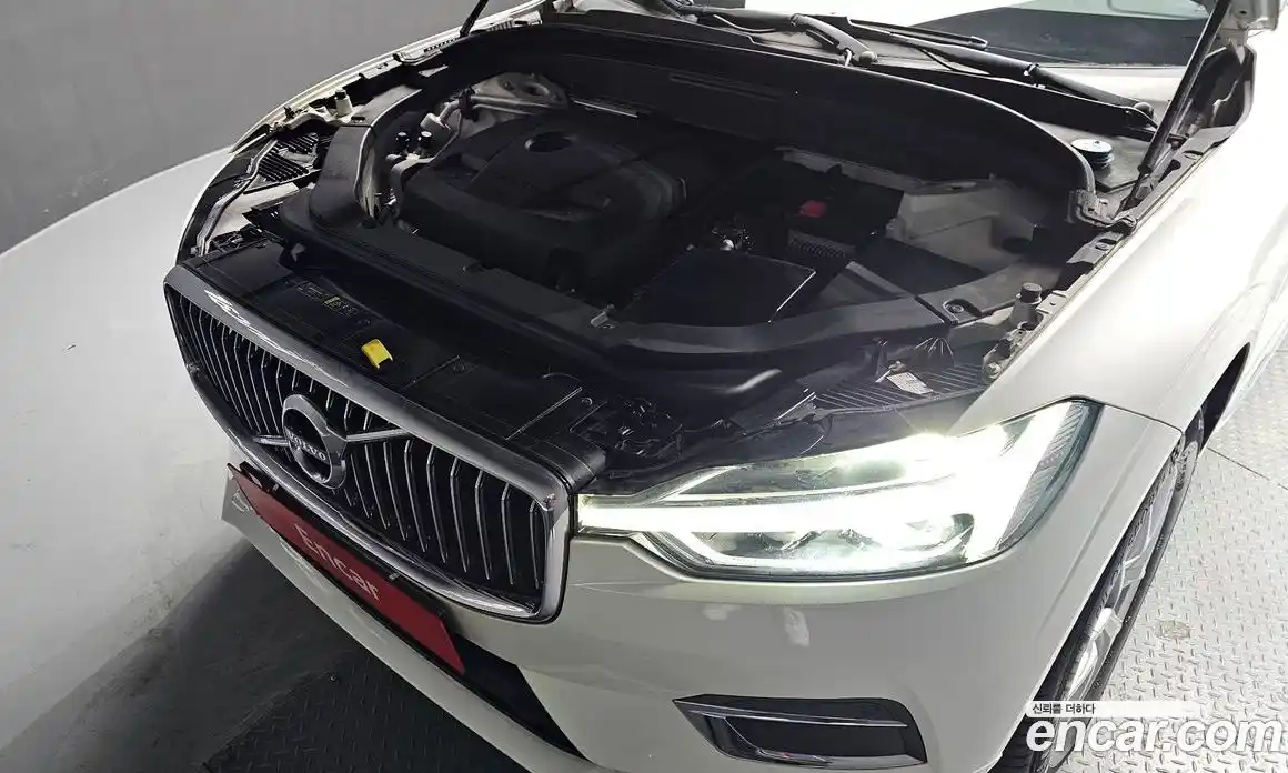 Volvo XC60 2021 2.0 Автомат в Москве № 211980, фото 4