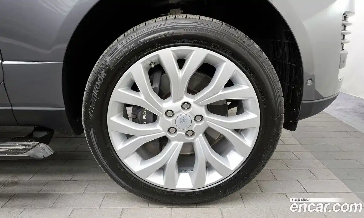 Land Rover Range-Rover 2018 4.4 Автомат в Москве № 213453, фото 5