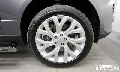 Land Rover Range-Rover 2018 4.4 Автомат в Москве № 213453, миниатюра 5