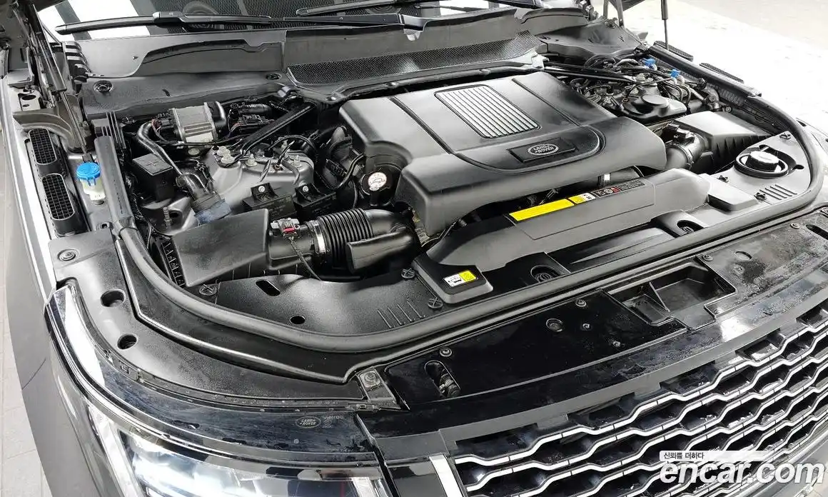 Land Rover Range-Rover 2018 4.4 Автомат в Москве № 213453, фото 6