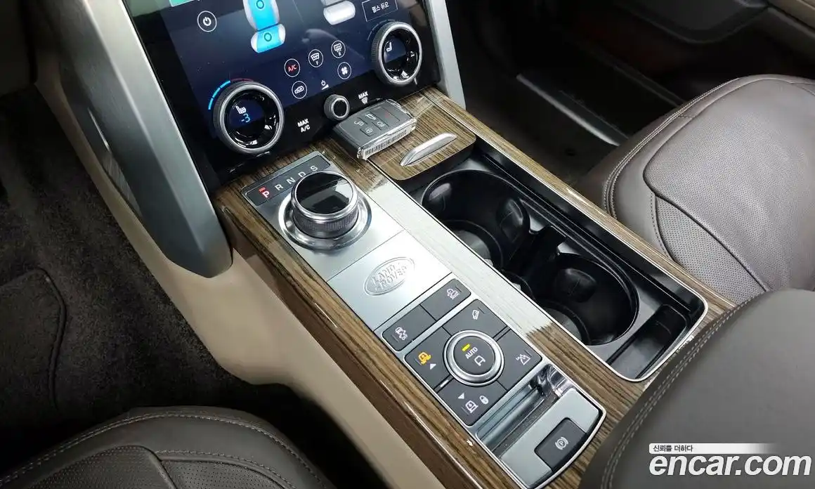 Land Rover Range-Rover 2018 4.4 Автомат в Москве № 213453, фото 9