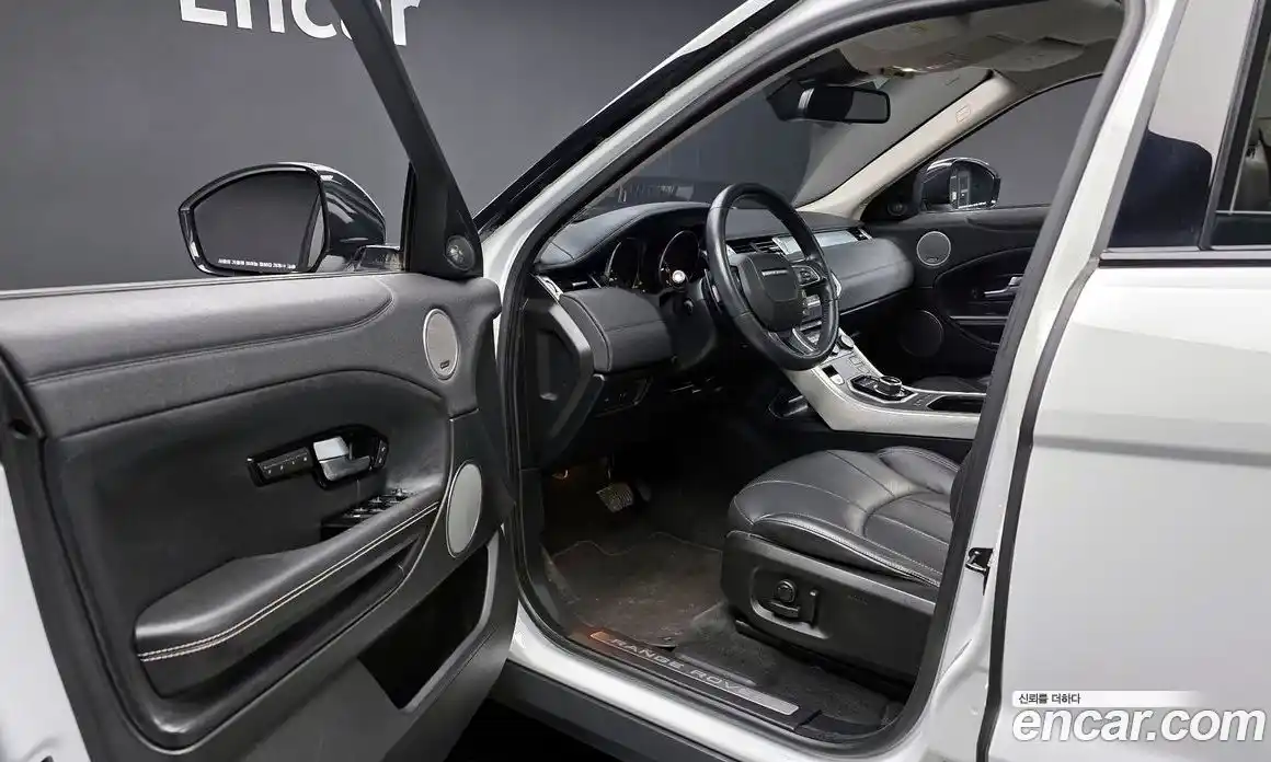 Land Rover Range-Rover Evoque 2017 2.0 Автомат в Москве № 213657, фото 19