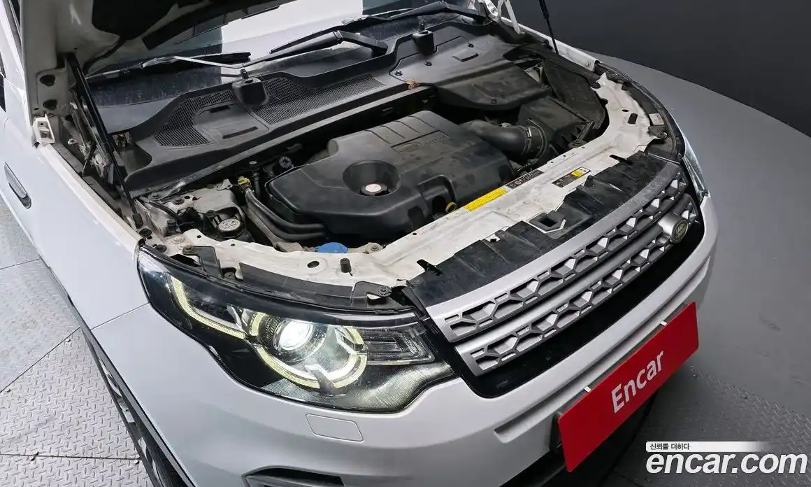 Land Rover Discovery Sport 2017 2.0 Автомат в Москве № 213742, фото 12