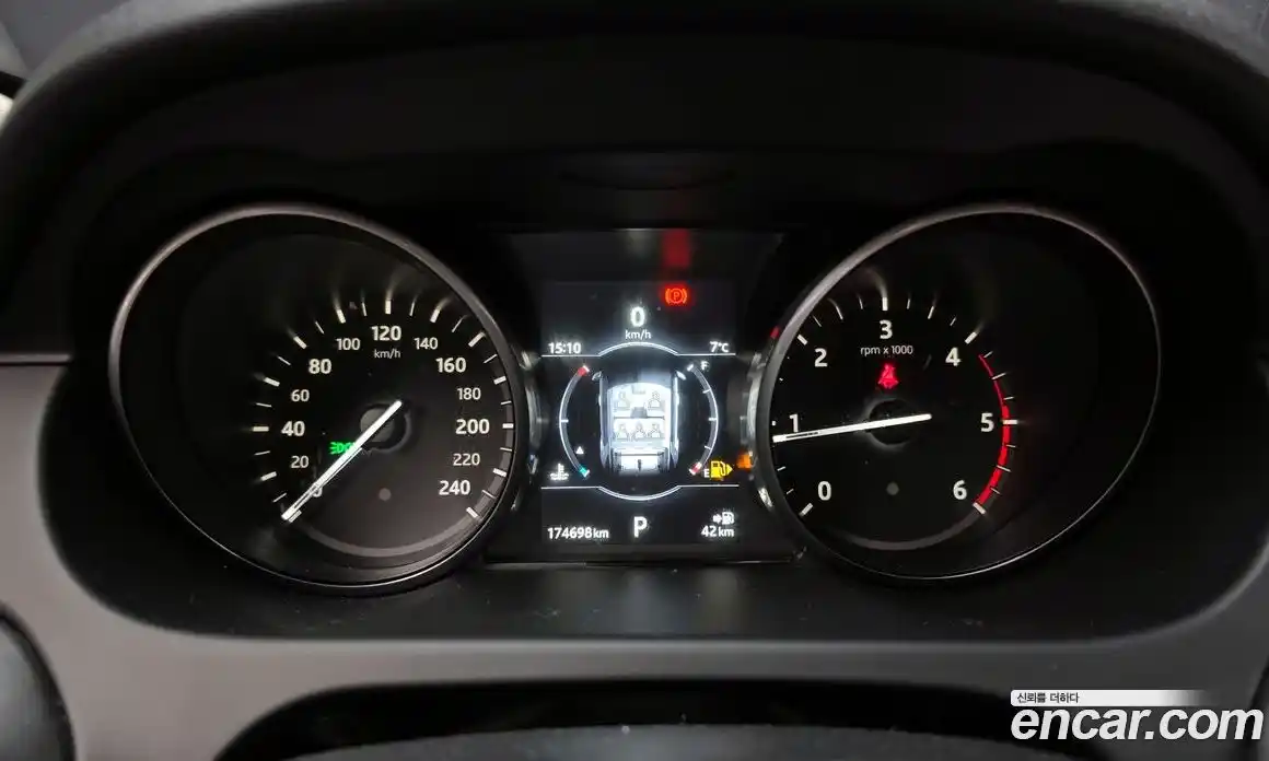 Land Rover Discovery Sport 2017 2.0 Автомат в Москве № 213742, фото 13