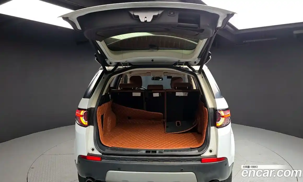 Land Rover Discovery Sport 2017 2.0 Автомат в Москве № 213742, фото 5