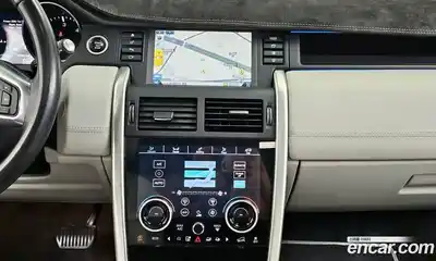 Land Rover Discovery Sport 2016 2.0 Автомат в Москве № 213764, миниатюра 11