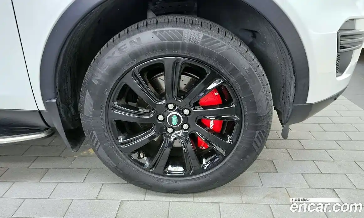 Land Rover Discovery Sport 2016 2.0 Автомат в Москве № 213764, фото 17