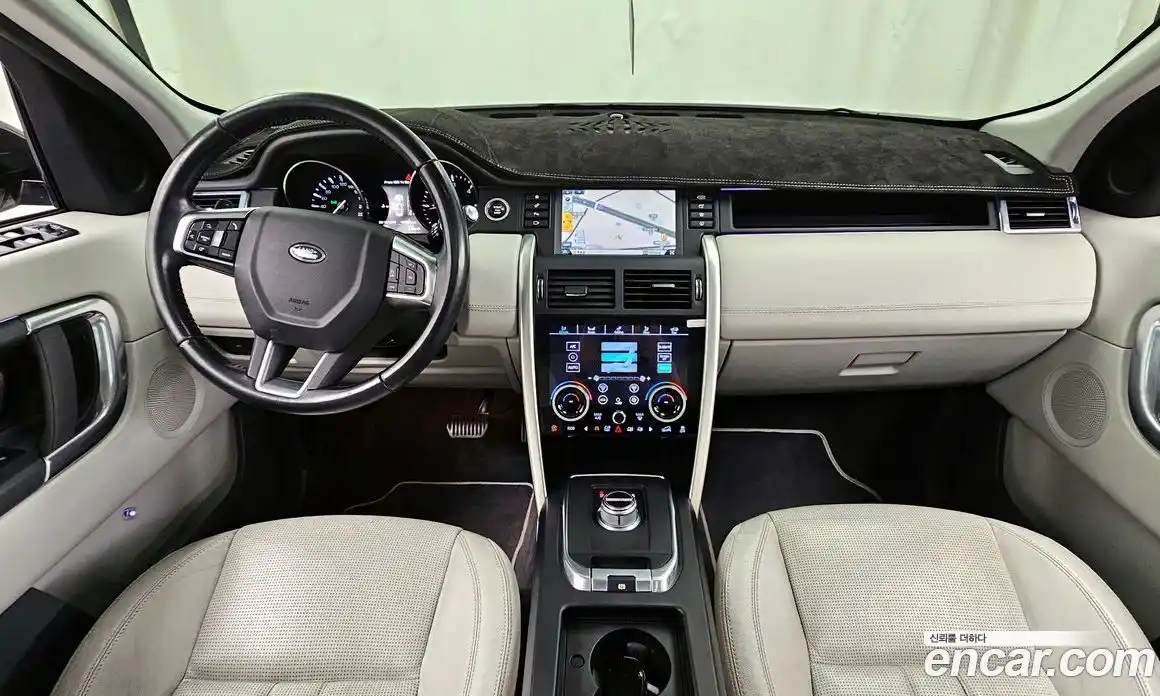 Land Rover Discovery Sport 2016 2.0 Автомат в Москве № 213764, фото 7