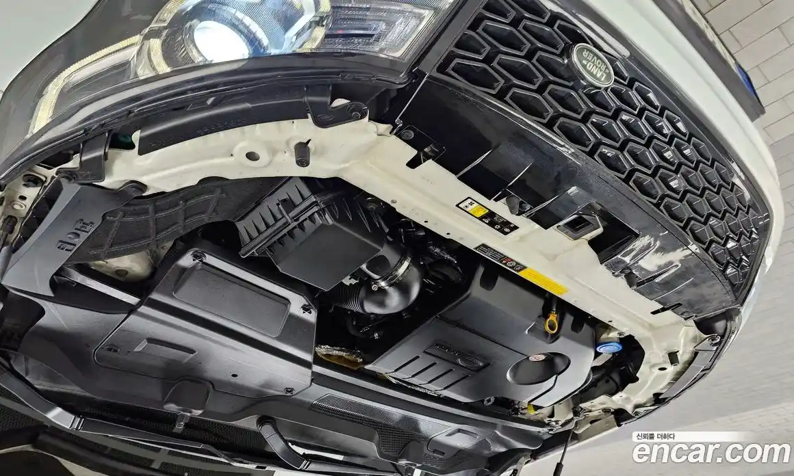 Land Rover Discovery Sport 2016 2.0 Автомат в Москве № 213764, фото 10