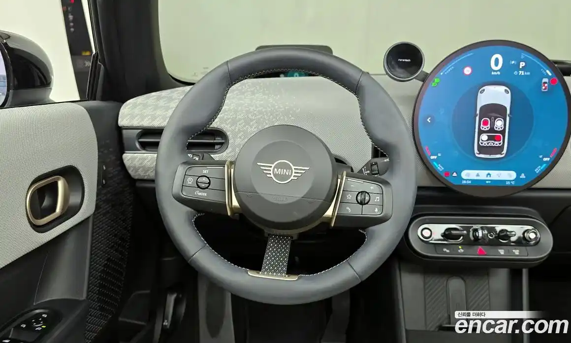 Mini Cooper Convertible 2025 2.0 Автомат в Москве № 214024, фото 11