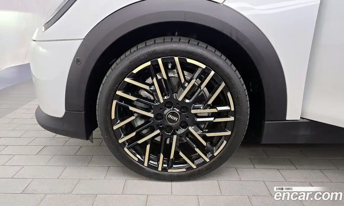 Mini Cooper Convertible 2025 2.0 Автомат в Москве № 214024, фото 10