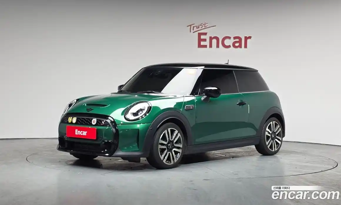 Mini Cooper 2024 2.0 Автомат в Москве № 214152, фото 14