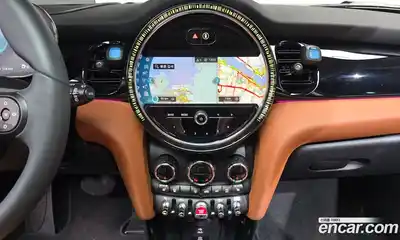 Mini Cooper 2024 2.0 Автомат в Москве № 214152, миниатюра 8