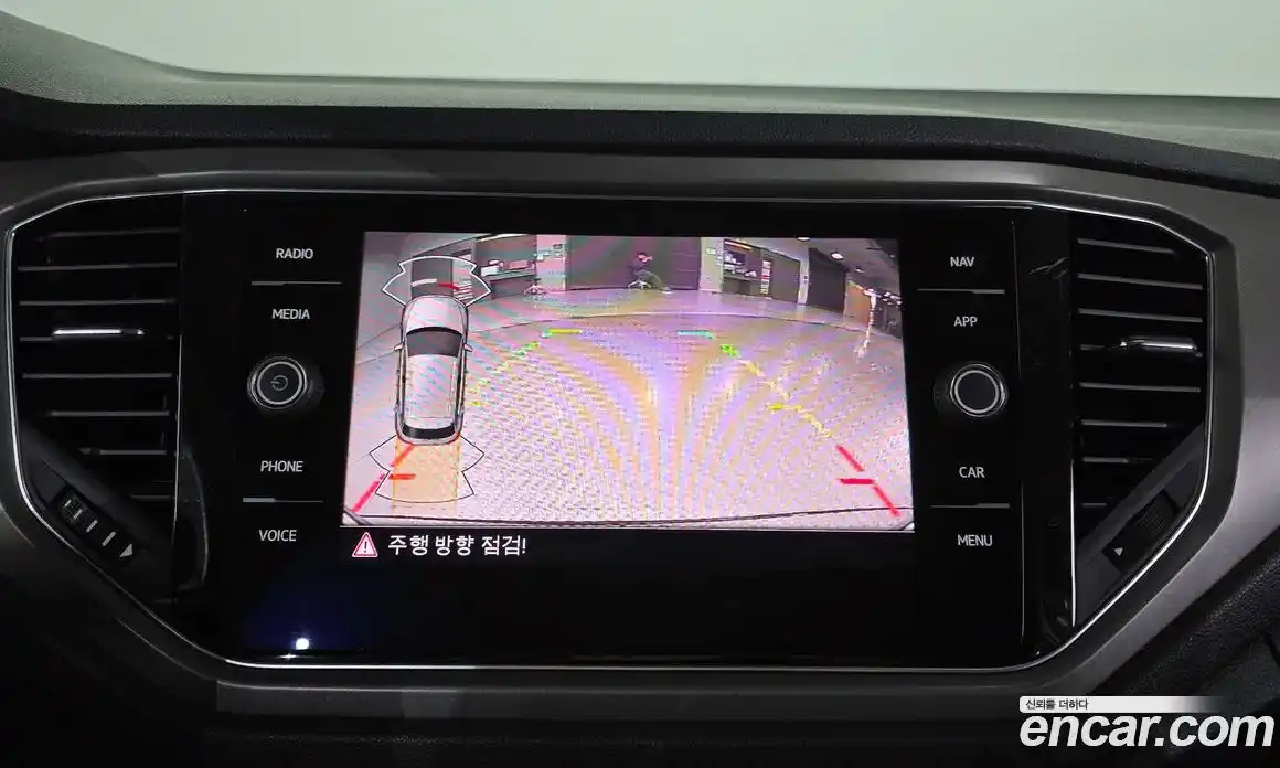 Volkswagen T-Roc 2022 2.0 Автомат в Москве № 215035, фото 11