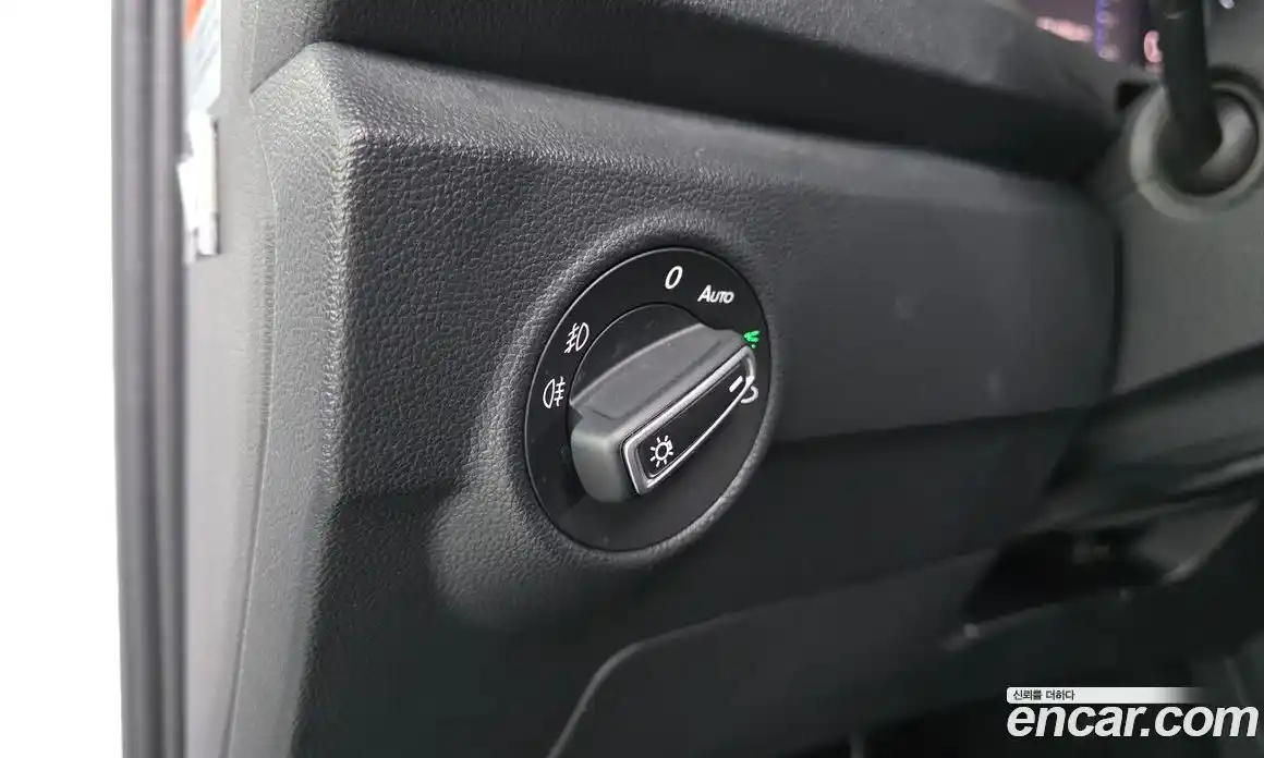 Volkswagen T-Roc 2022 2.0 Автомат в Москве № 215035, фото 19