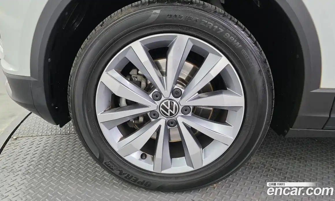 Volkswagen T-Roc 2022 2.0 Автомат в Москве № 215035, фото 4