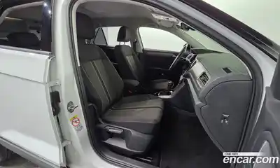 Volkswagen T-Roc 2022 2.0 Автомат в Москве № 215035, миниатюра 5