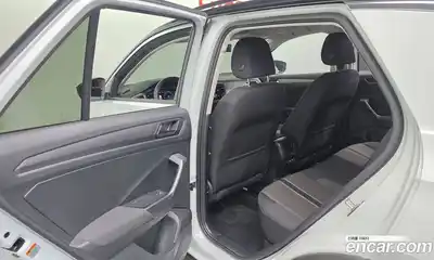 Volkswagen T-Roc 2022 2.0 Автомат в Москве № 215035, миниатюра 6